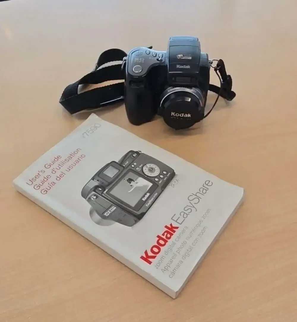 KODAK EasyShare Camera DX7590 5.0 MP With Camera Dock 6000 H24 Not Tested!